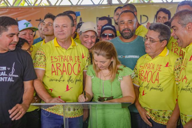Iracema Vale afirma que pavimentação da estrada que dá acesso à Praia de Araoca impulsiona turismo na região Iracema Vale afirma que pavimentação da estrada que dá acesso à Praia de Araoca impulsiona turismo na região