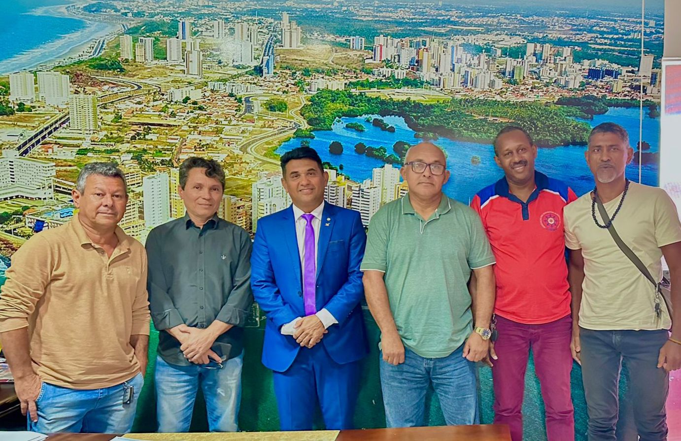 Deputado Wellington se reúne com representantes do servidores do SAMU Deputado Wellington se reúne com representantes do servidores do SAMU