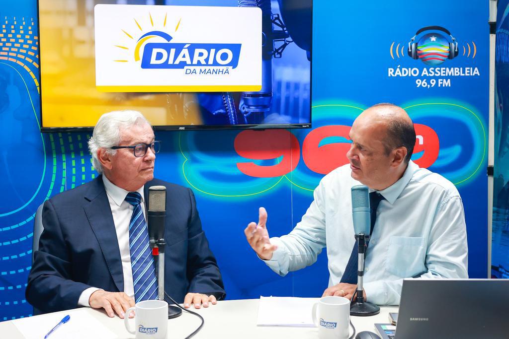 Arnaldo Melo anuncia parceria com universidades para apoio à Frente de Combate à Pobreza Arnaldo Melo anuncia parceria com universidades para apoio à Frente de Combate à Pobreza