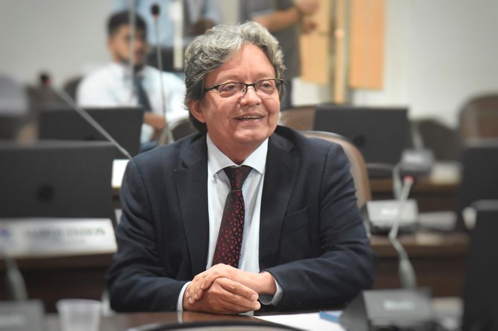 Dr. Gutemberg vai realizar homenagem ao ministro do STJ, Reynaldo da Fonseca, pelos seus 31 anos de magistratura Dr. Gutemberg vai realizar homenagem ao ministro do STJ, Reynaldo da Fonseca, pelos seus 31 anos de magistratura