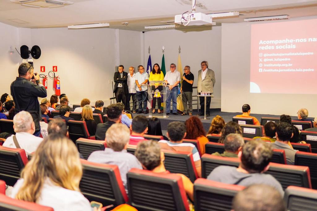 Instituto em homenagem ao jornalista Luiz Pedro é lançado na Assembleia