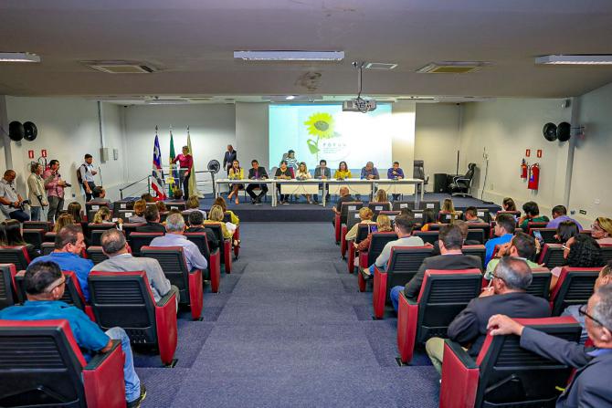 Assembleia e MPMA reúnem imprensa para debater cuidados na veiculação de notícias sobre suicídio