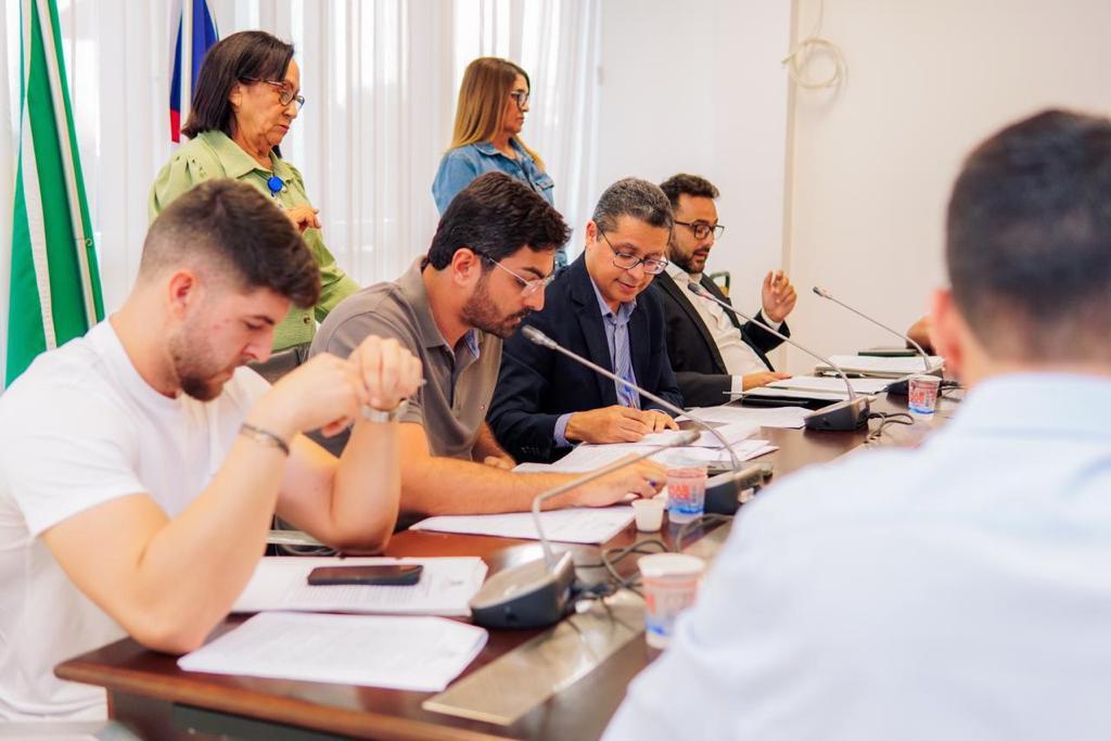 CCJ aprova parecer a PL que destina vagas de trabalho a mulheres vítimas de violência doméstica CCJ aprova parecer a PL que destina vagas de trabalho a mulheres vítimas de violência doméstica
