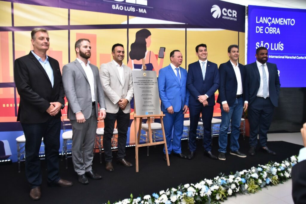 Prefeito Eduardo Braide participa de solenidade de início das obras de expansão do Aeroporto Internacional de São Luís Prefeito Eduardo Braide participa de solenidade de início das obras de expansão do Aeroporto Internacional de São Luís