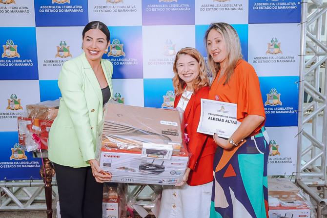 Assembleia entrega kits de equipamentos a Procuradorias da Mulher de Câmaras Municipais Assembleia entrega kits de equipamentos a Procuradorias da Mulher de Câmaras Municipais