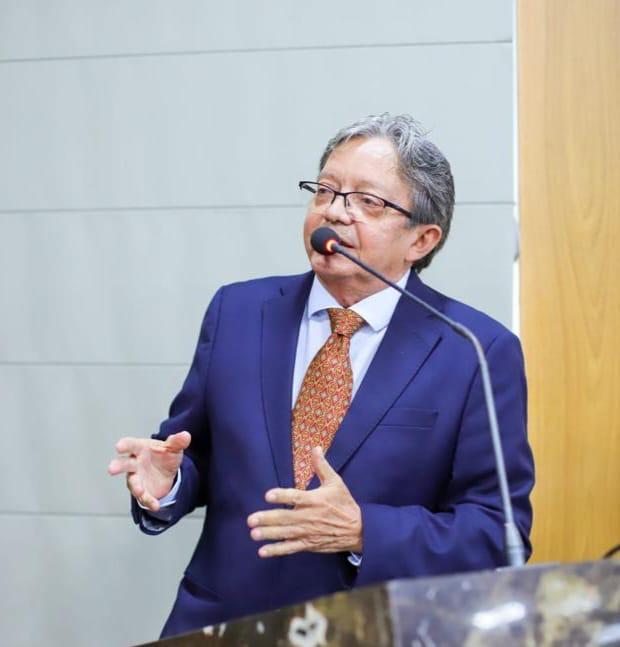Dr. Gutemberg alerta que a obesidade é a doença do século Dr. Gutemberg alerta que a obesidade é a doença do século