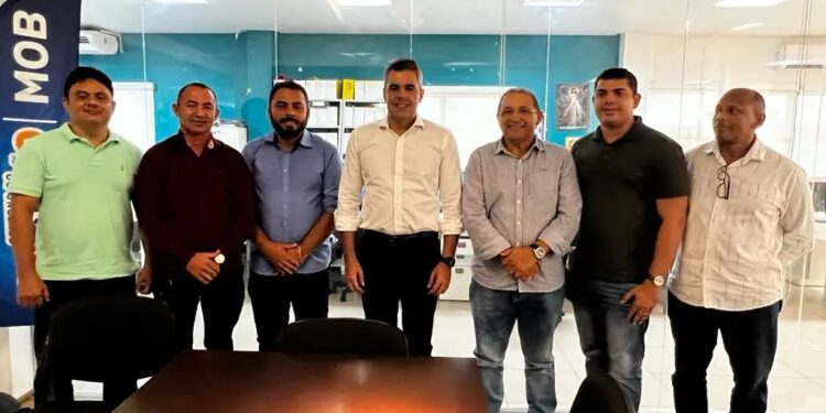 Jota Pinto e Dudu Diniz acompanham comitiva de Ribamar em audiência com presidente da MOB, em busca de melhorias para o polo Araçagy Jota Pinto e Dudu Diniz acompanham comitiva de Ribamar em audiência com presidente da MOB, em busca de melhorias para o polo Araçagy