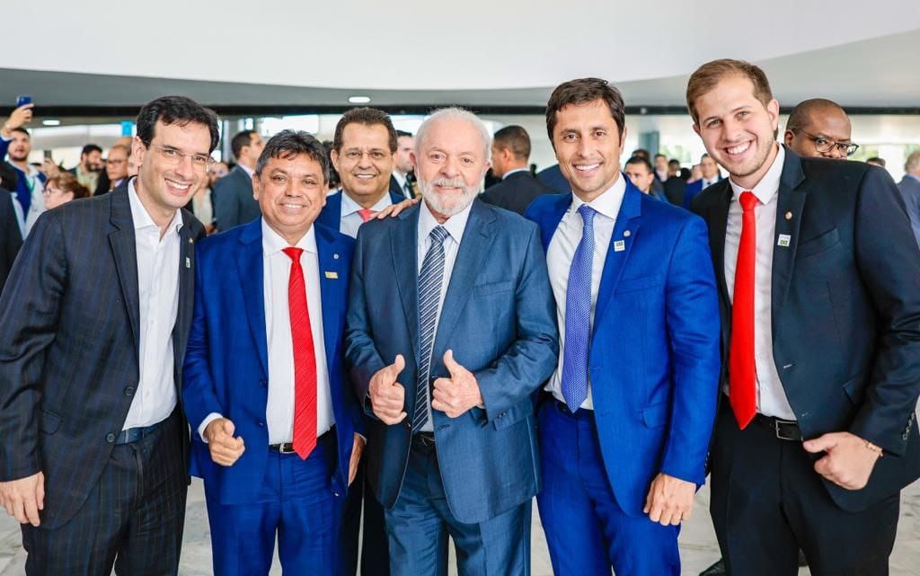 Duarte participa de lançamento do novo ‘Viver sem Limite”, que prevê ações para garantir direitos das pessoas com deficiência Duarte participa de lançamento do novo ‘Viver sem Limite”, que prevê ações para garantir direitos das pessoas com deficiência