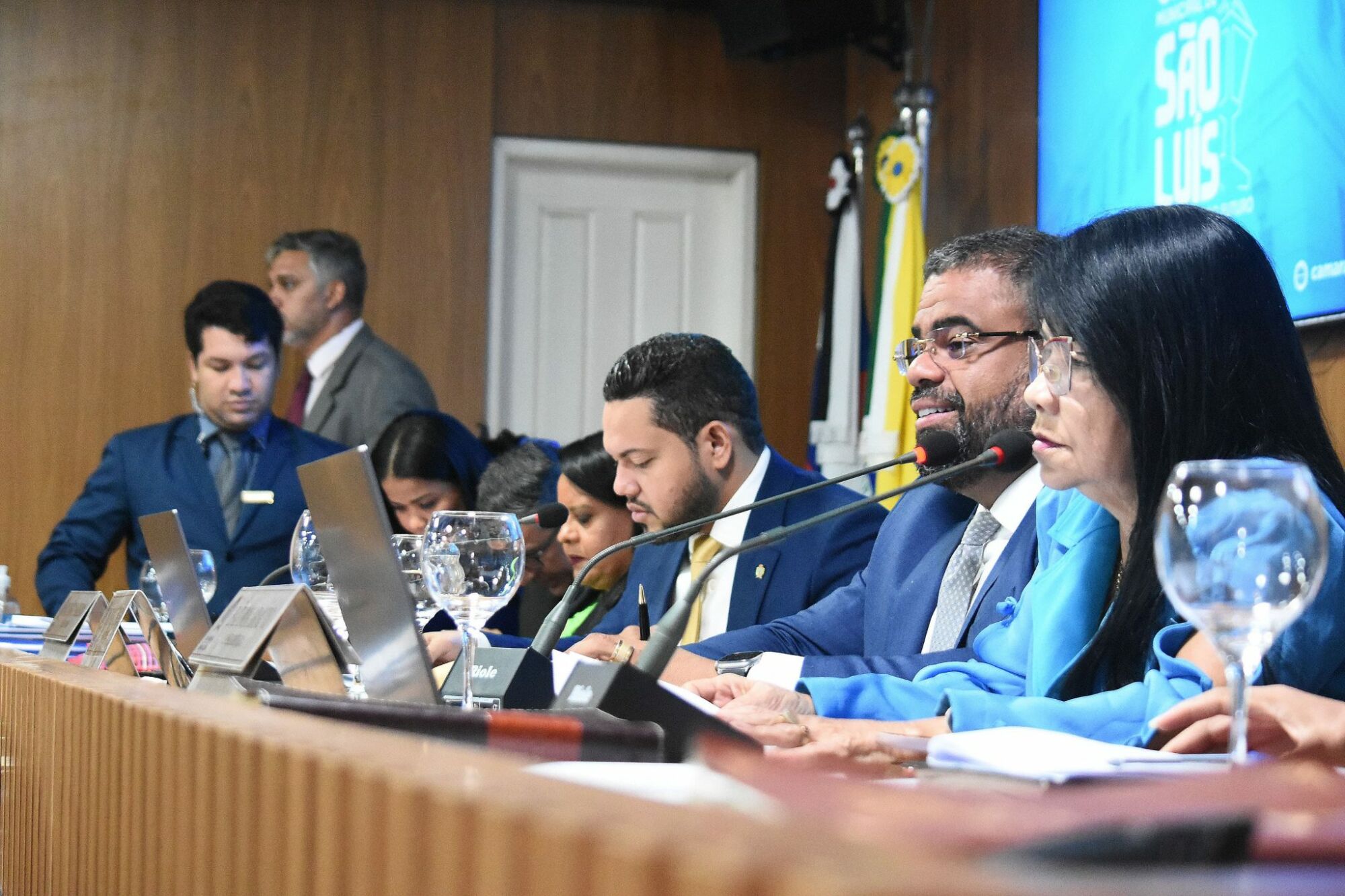 Câmara aprova sete projetos de lei na sessão desta segunda-feira Câmara aprova sete projetos de lei na sessão desta segunda-feira