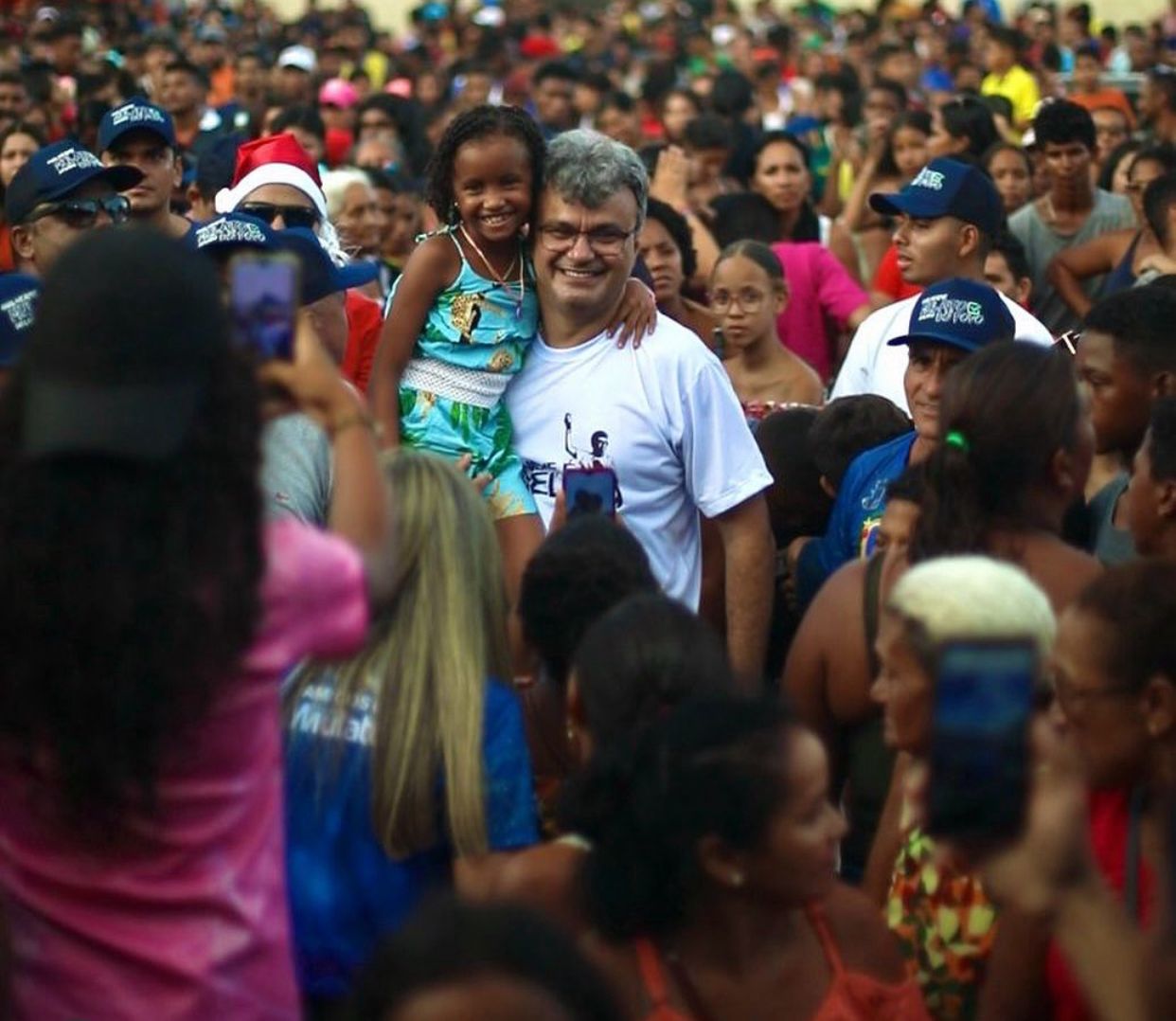 Milhares de ribamarenses festejam o Natal do Povo com Guilherme Mulato Milhares de ribamarenses festejam o Natal do Povo com Guilherme Mulato