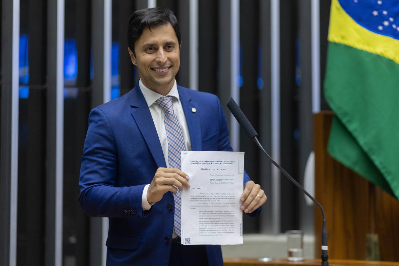 Aprovada urgência para projeto de Duarte que beneficia escolas comunitárias com repasses diretos e recursos para merenda Aprovada urgência para projeto de Duarte que beneficia escolas comunitárias com repasses diretos e recursos para merenda