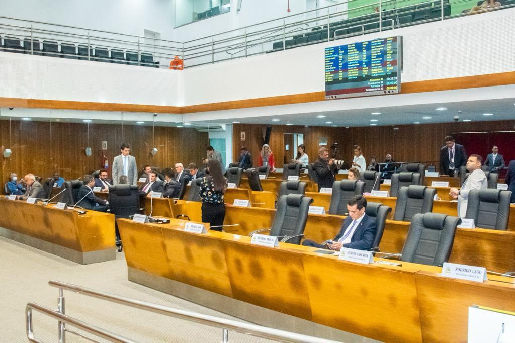 Deputados aprovam PL que assegura acesso a medicamentos e produtos à base de canabidiol