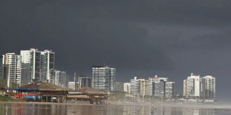 Chegada da chuva preocupa população que vive em encostas em São Luís