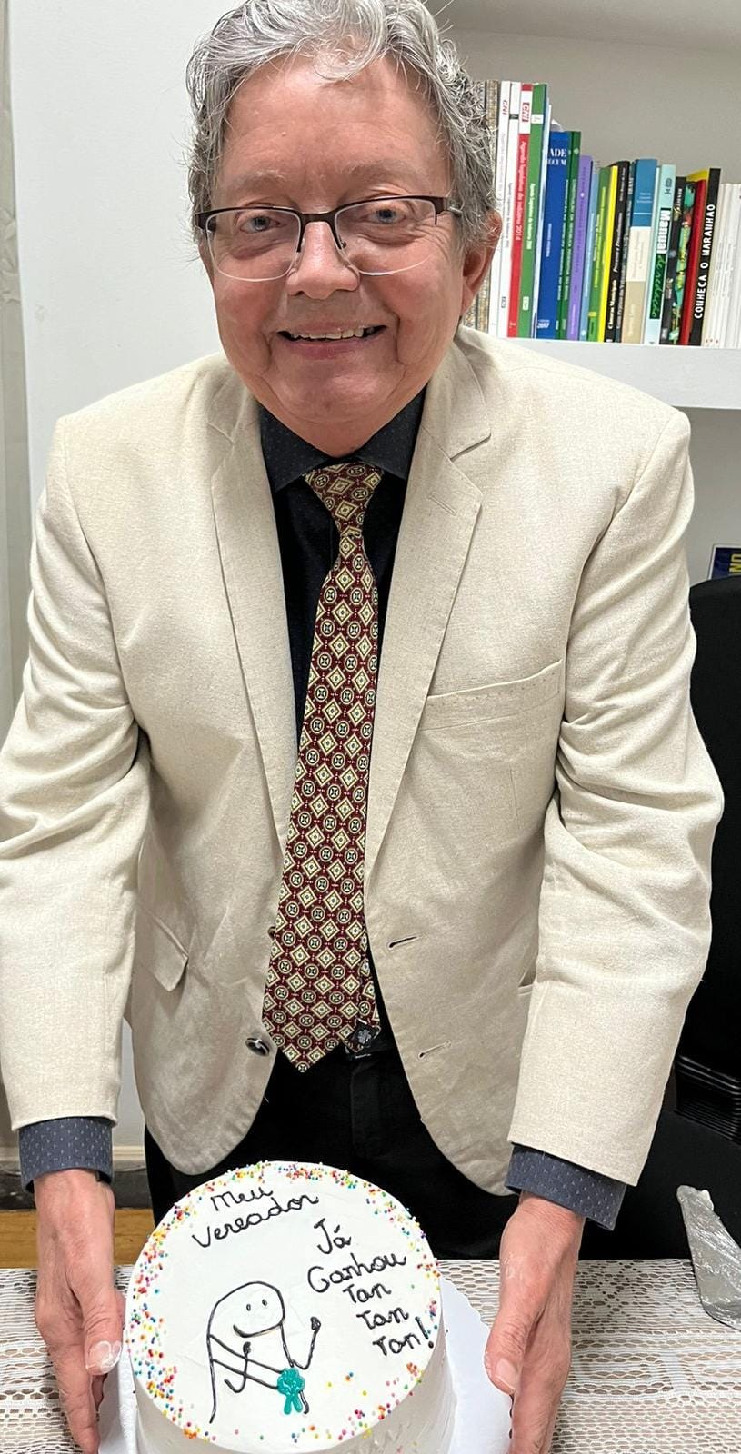 Dr. Gutemberg celebra aniversário e recebe mensagens de carinho e apoio do povo ludovicense Dr. Gutemberg celebra aniversário e recebe mensagens de carinho e apoio do povo ludovicense