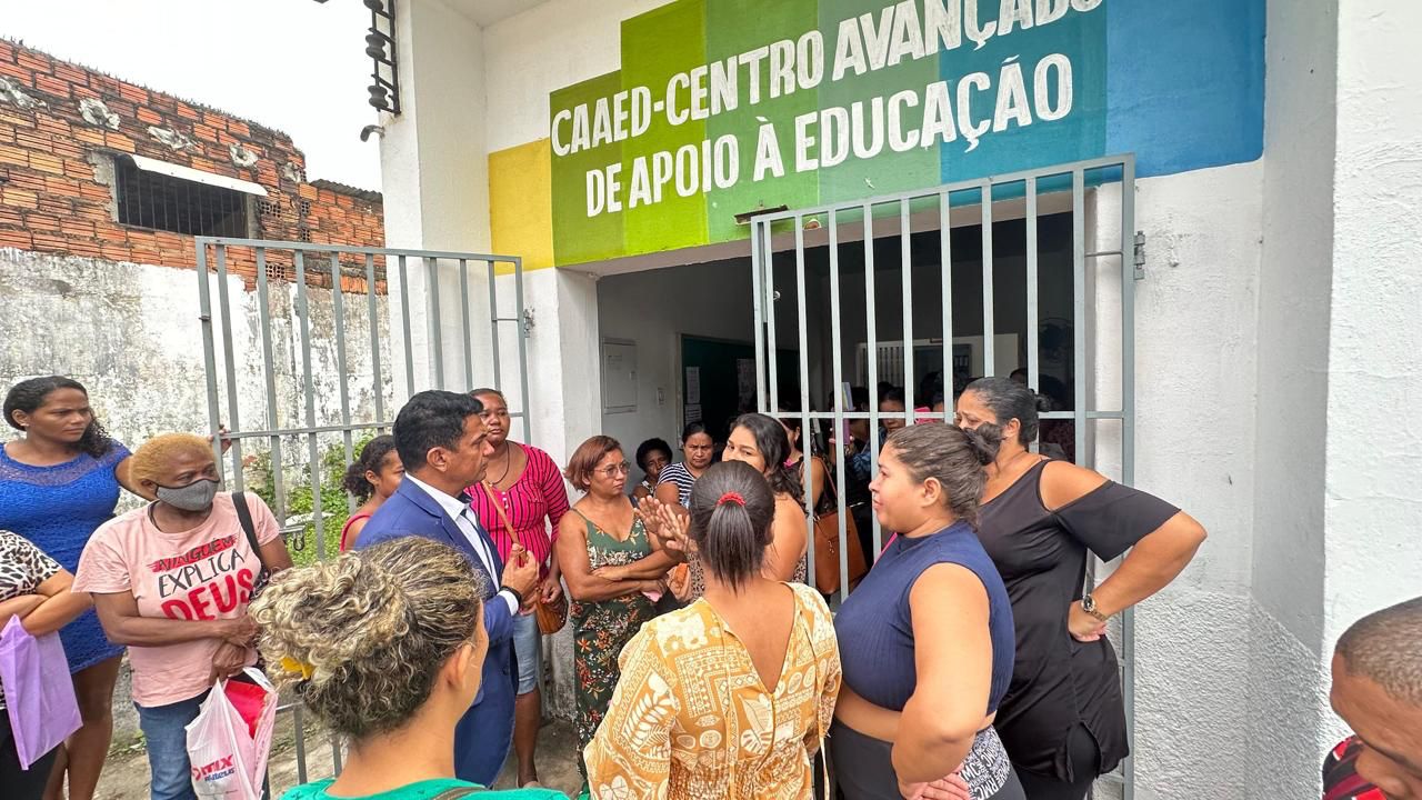 Deputado Wellington volta a denunciar falta de vagas em escolas de São Luís Deputado Wellington volta a denunciar falta de vagas em escolas de São Luís