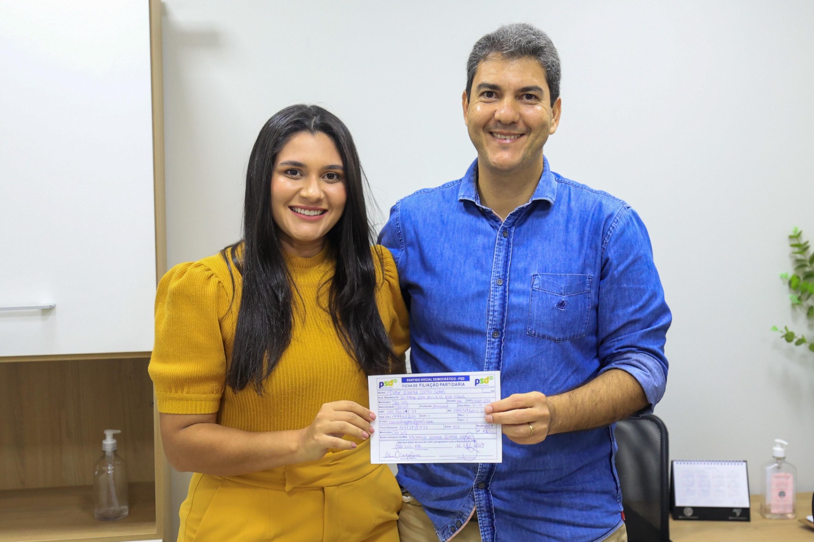 Com forte atuação em projetos sociais, Clara Gomes filia-se ao PSD e fortalece presença da mulher na política Com forte atuação em projetos sociais, Clara Gomes filia-se ao PSD e fortalece presença da mulher na política
