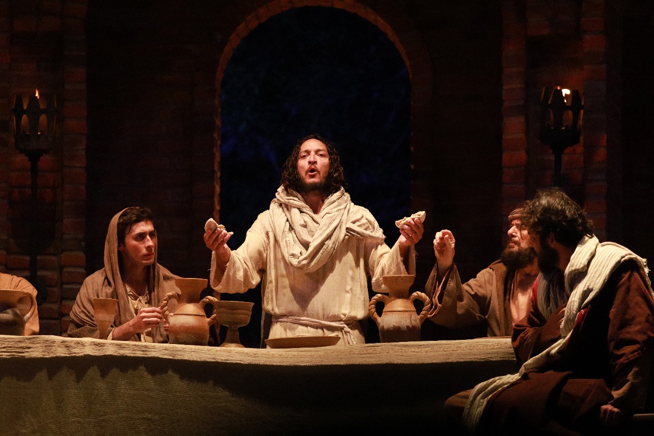 Estreia da Paixão de Cristo de Nova Jerusalém tem público de 11 mil pessoas Estreia da Paixão de Cristo de Nova Jerusalém tem público de 11 mil pessoas