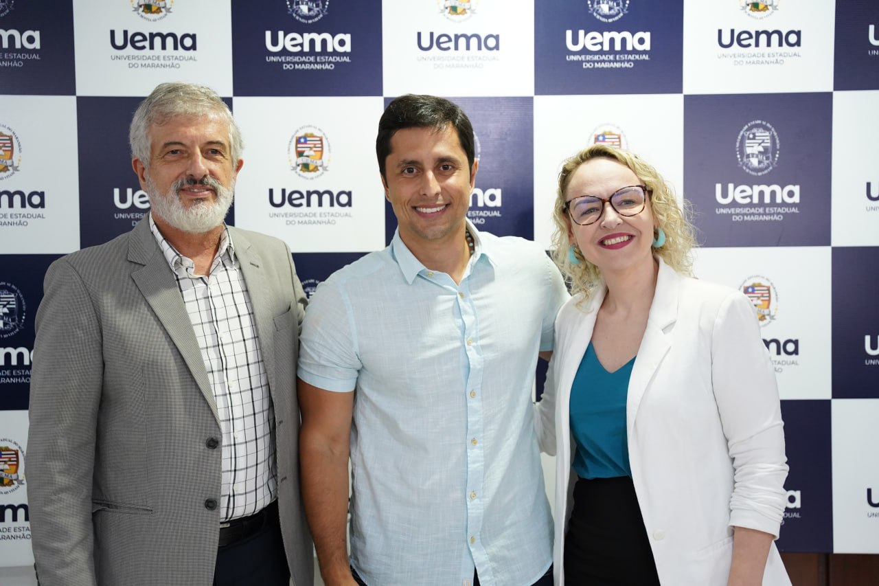 Duarte Jr. financia curso de pós-graduação em Distúrbios da Linguagem e Fala na UEMA Duarte Jr. financia curso de pós-graduação em Distúrbios da Linguagem e Fala na UEMA