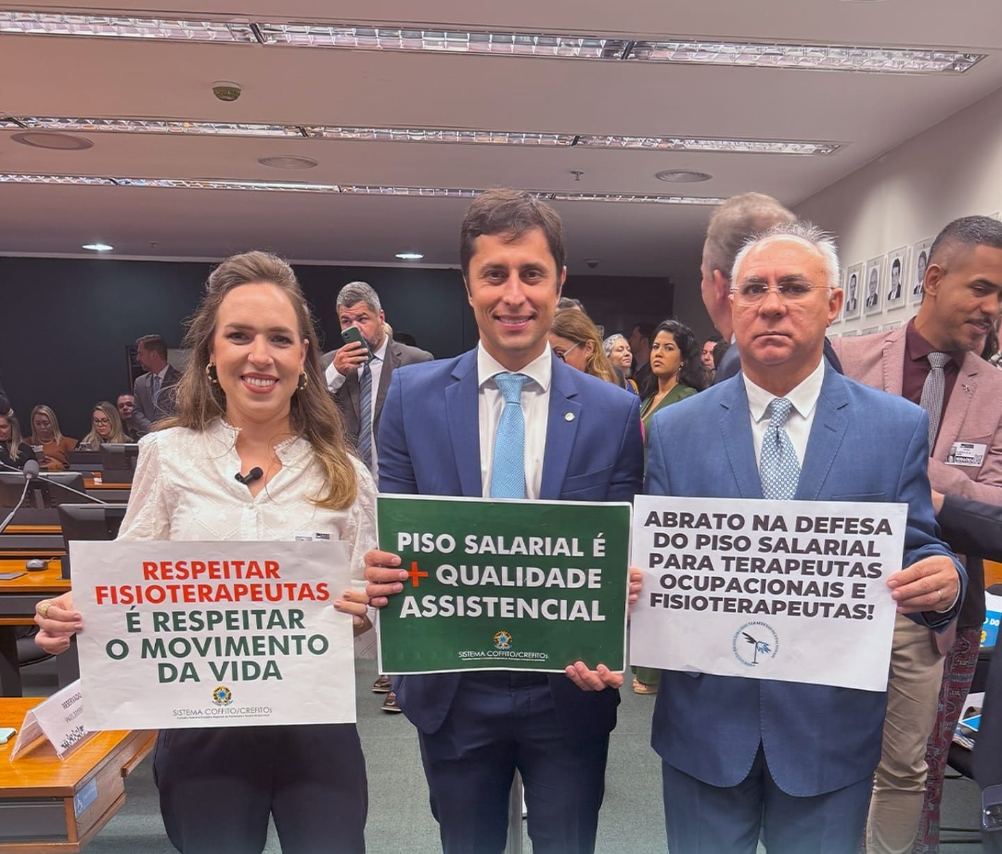 Deputado Duarte Jr. assume relatoria do PL 988/15, que define piso salarial para Fisioterapeutas e Terapeutas Ocupacionais Deputado Duarte Jr. assume relatoria do PL 988/15, que define piso salarial para Fisioterapeutas e Terapeutas Ocupacionais
