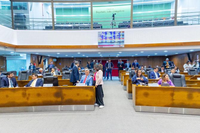 Alema promulga decreto e resolução sobre indicação e escolha de conselheiros do TCE/MA Alema promulga decreto e resolução sobre indicação e escolha de conselheiros do TCE/MA