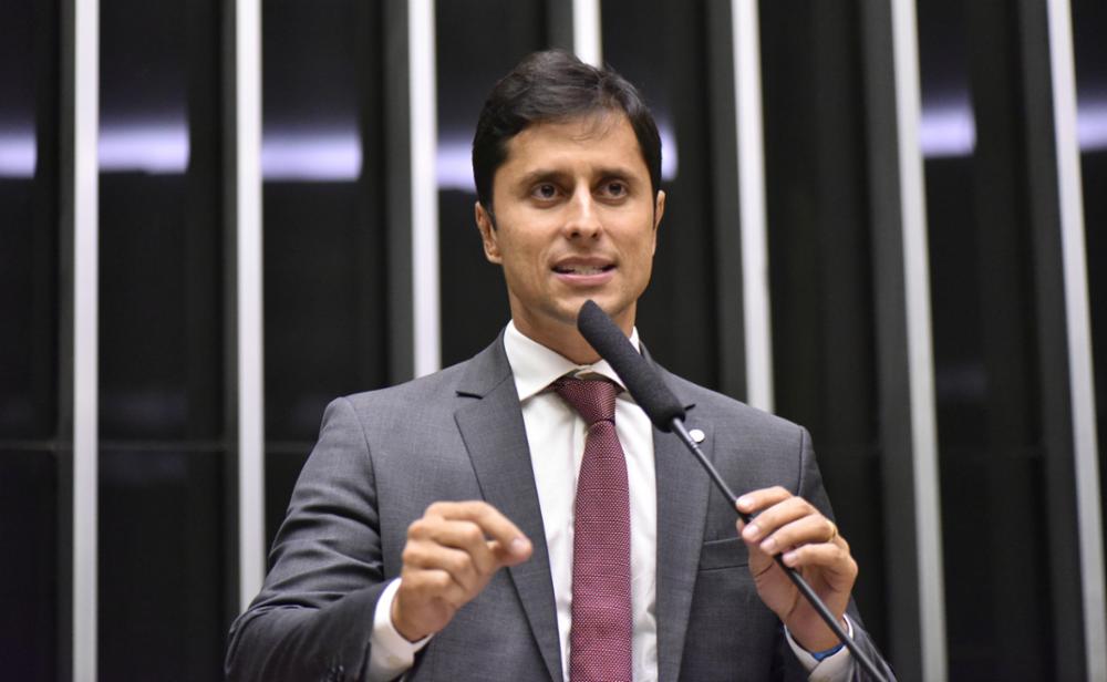 Duarte entra com representação na PGR a favor dos Professores e contra decisão sobre precatórios do Fundef no MA Duarte entra com representação na PGR a favor dos Professores e contra decisão sobre precatórios do Fundef no MA