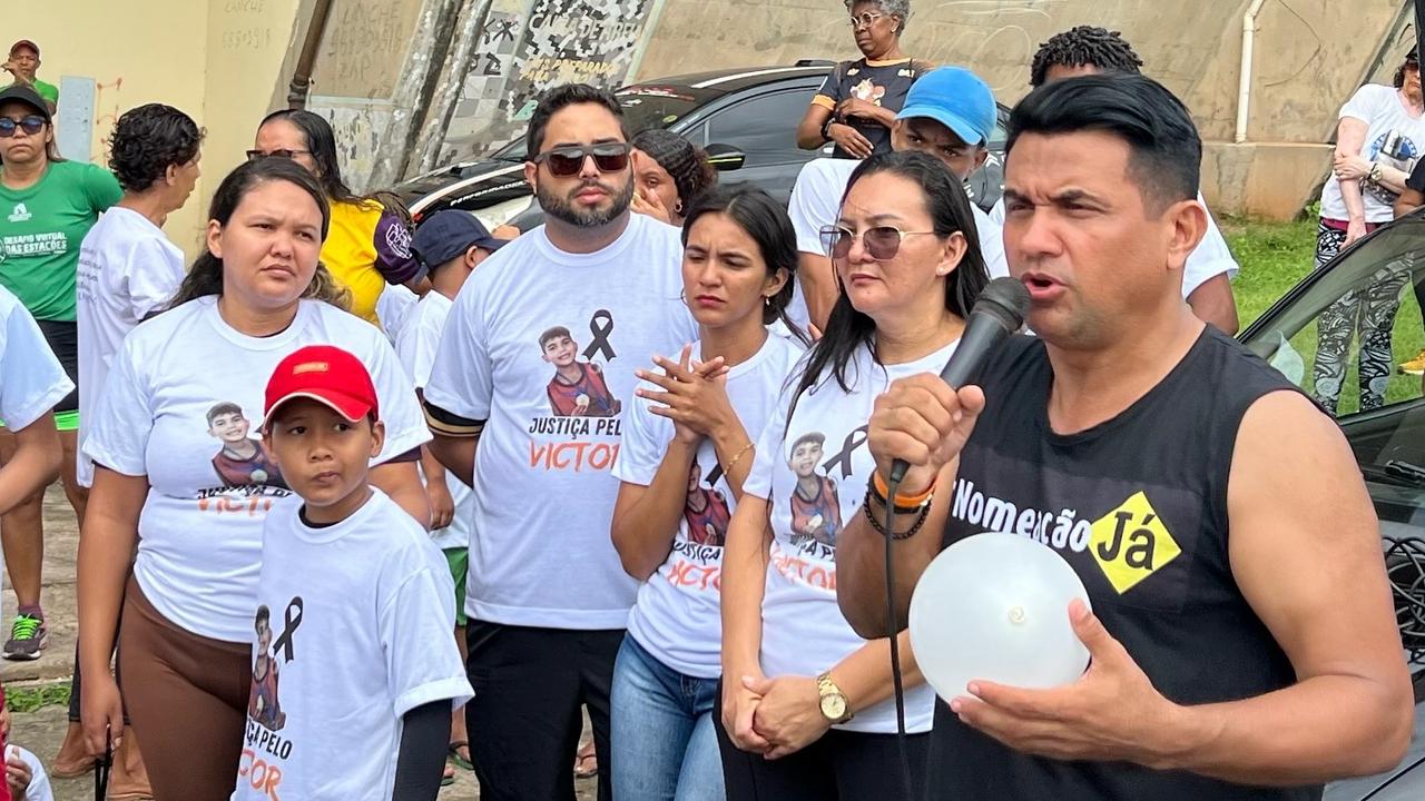 Wellington do Curso participa de manifestação de atletas e homenagem a Victor Gabriel
