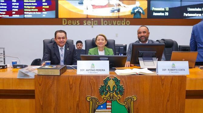 Assembleia Legislativa aprova reajuste de 3,7% para servidores efetivos Assembleia Legislativa aprova reajuste de 3,7% para servidores efetivos