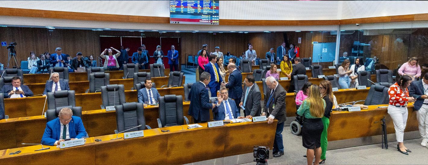 Assembleia aprova PL que dá celeridade aos repasses a profissionais da Enfermagem beneficiados com novo piso Assembleia aprova PL que dá celeridade aos repasses a profissionais da Enfermagem beneficiados com novo piso
