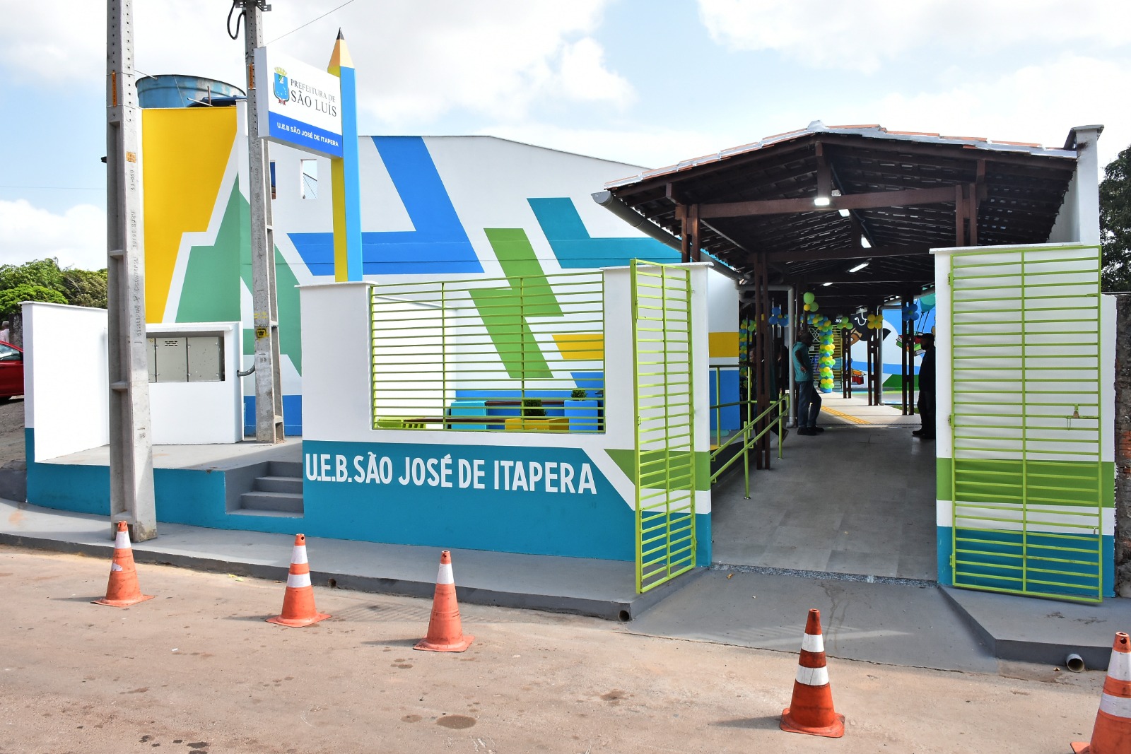 Prefeito Eduardo Braide entrega U.E.B. São José de Itapera com estrutura modernizada e acessível Prefeito Eduardo Braide entrega U.E.B. São José de Itapera com estrutura modernizada e acessível