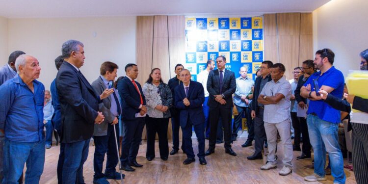 Câmara recebeu servidores municipais, que pediram apoio para recuperação de perdas salariais Câmara recebeu servidores municipais, que pediram apoio para recuperação de perdas salariais