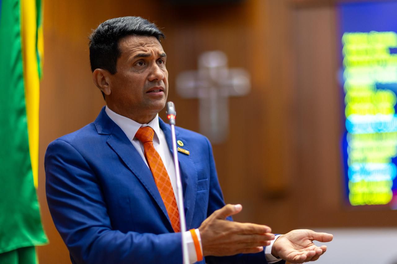 Deputado Wellington cobre urgência em investigação de envolvidos em estupro de bailarina no interior do Maranhão Deputado Wellington cobre urgência em investigação de envolvidos em estupro de bailarina no interior do Maranhão