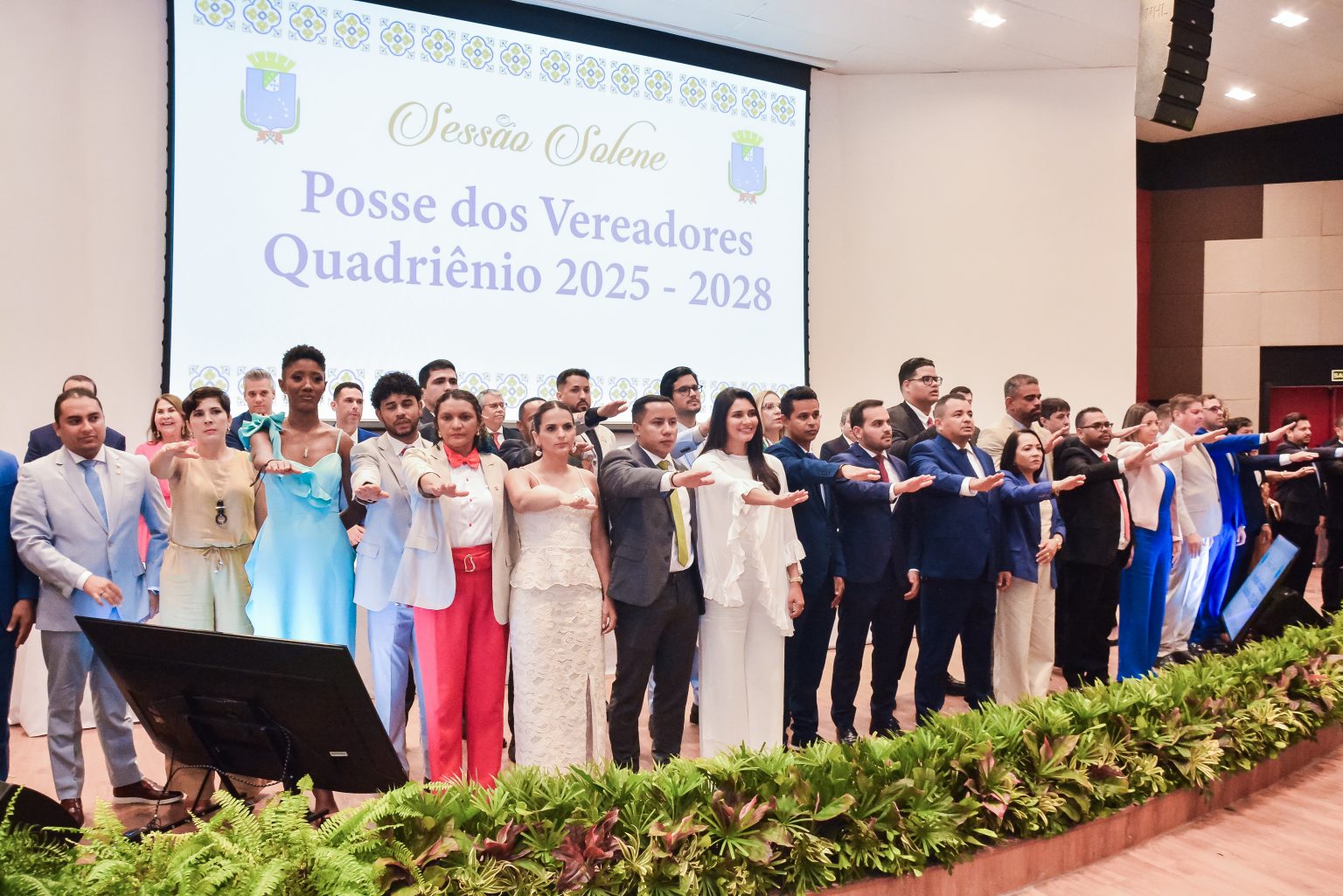 Justiça determina que Braide pague emendas impositivas de vereadores reeleitos de São Luís Justiça determina que Braide pague emendas impositivas de vereadores reeleitos de São Luís