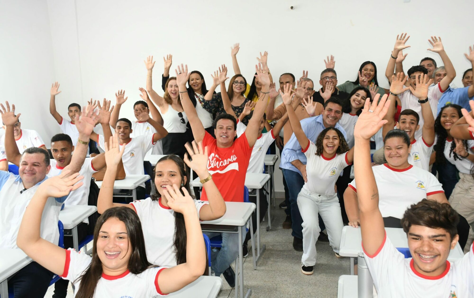 Felipe Camarão entrega ações do Governo na Educação, Tecnologia e Defesa do Consumidor