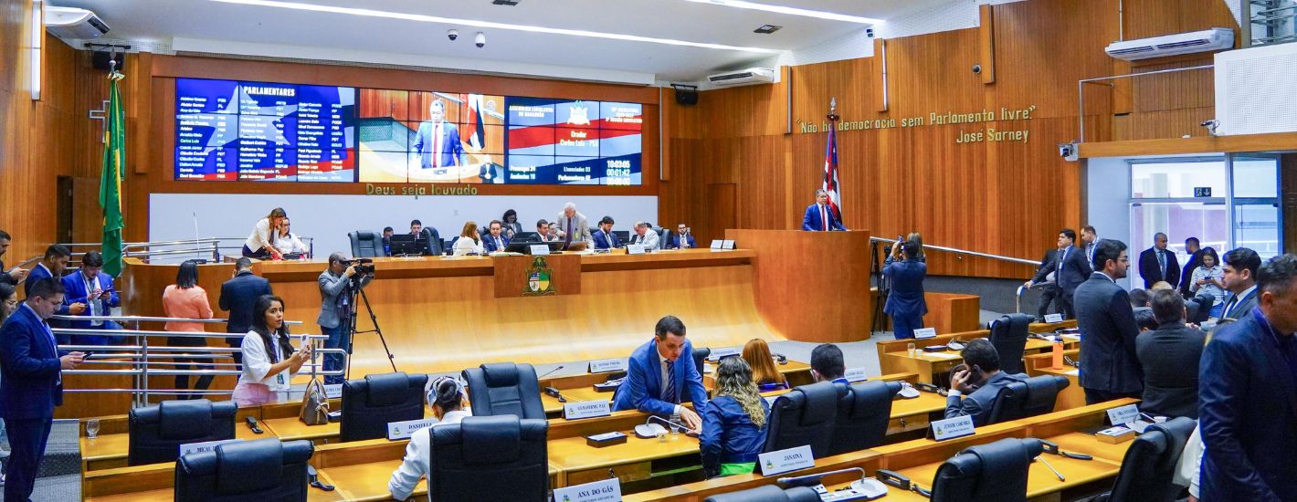 Assembleia aprova reajuste de salários dos professores efetivos e temporários da Educação Básica