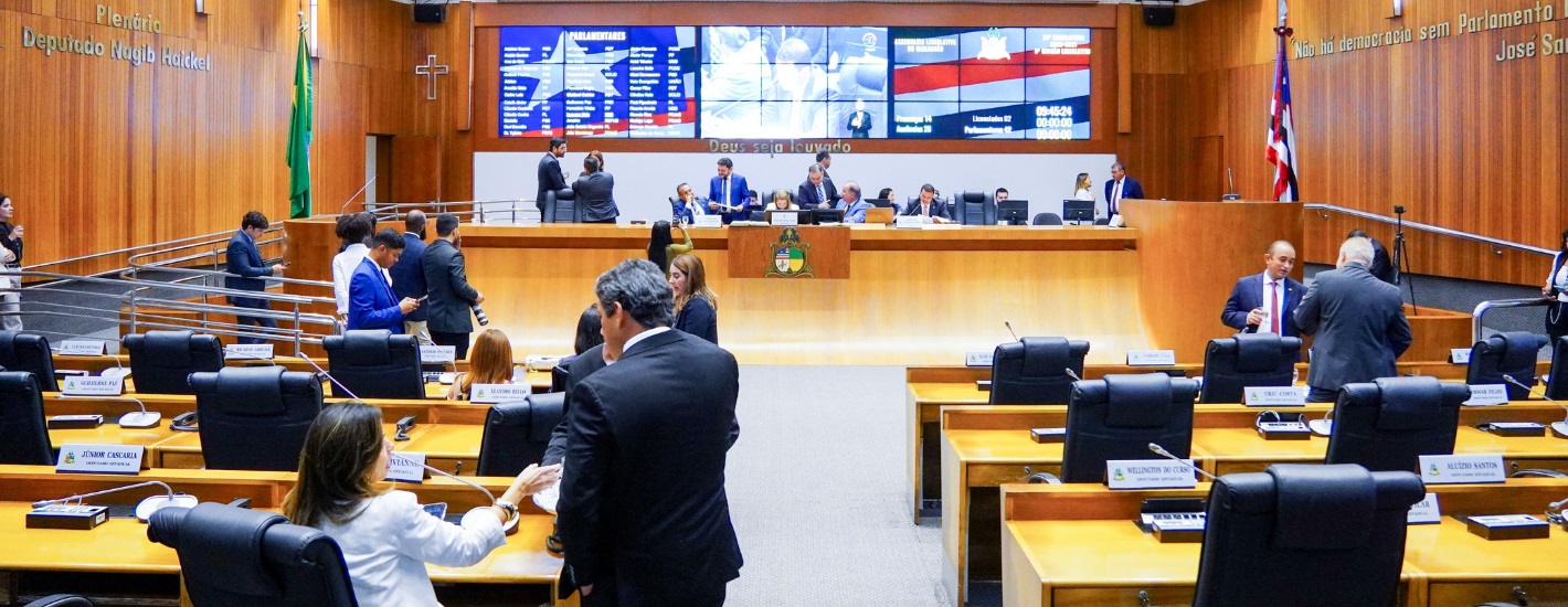 Assembleia aprova MP que cria Programa Mãos à Obra
